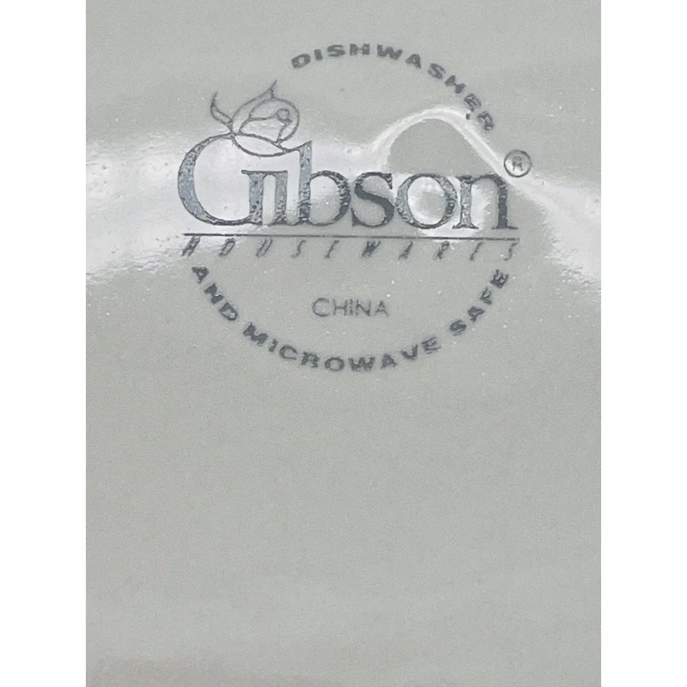 Gibson Housewares Dinner Plates Set of 4 Christmas Snowman Tree 10.5 Inch